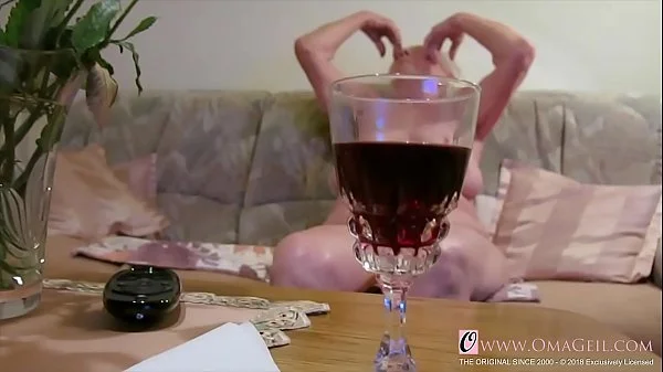 OmaGeil Two old grannies in video compilation